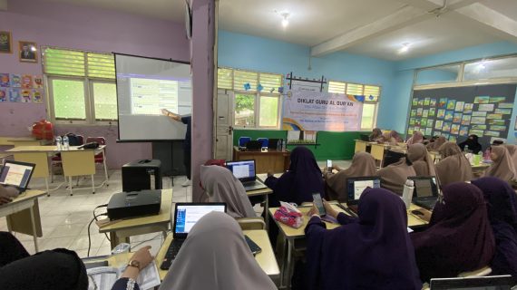 Pelatihan dan Sosialisasi Aplikasi di Yayasan Ulul Albab Bekasi: Sinergi Menuju Manajemen Pendidikan yang Unggul